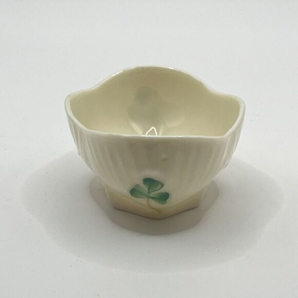 Vintage Belleek Ireland Shamrock Open Salt Cellar 7th Mark 1980-1993 - Picture 3 of 7